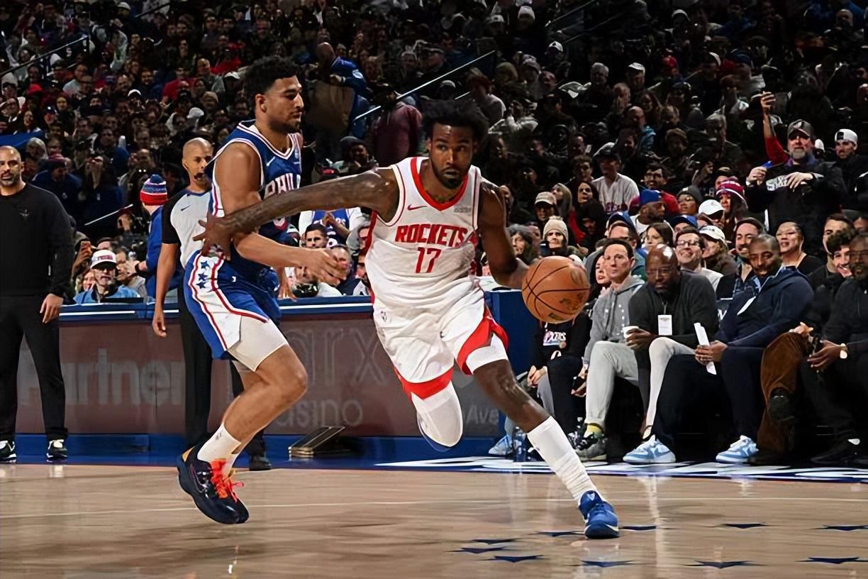 kaiyun管理-攻防两端都尽力了，可惜火箭锋线新星也救不了两大先发的灾难表现