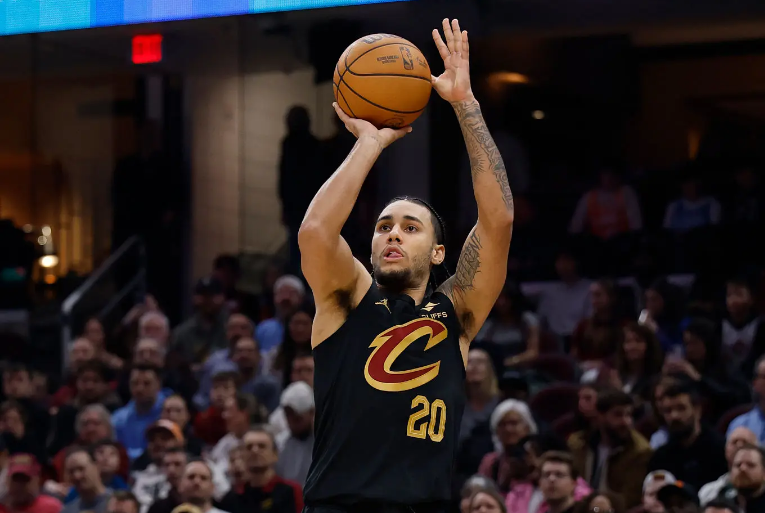 进步神速！骑士二年级锋线新星已经成长为联盟顶级3D球员了？